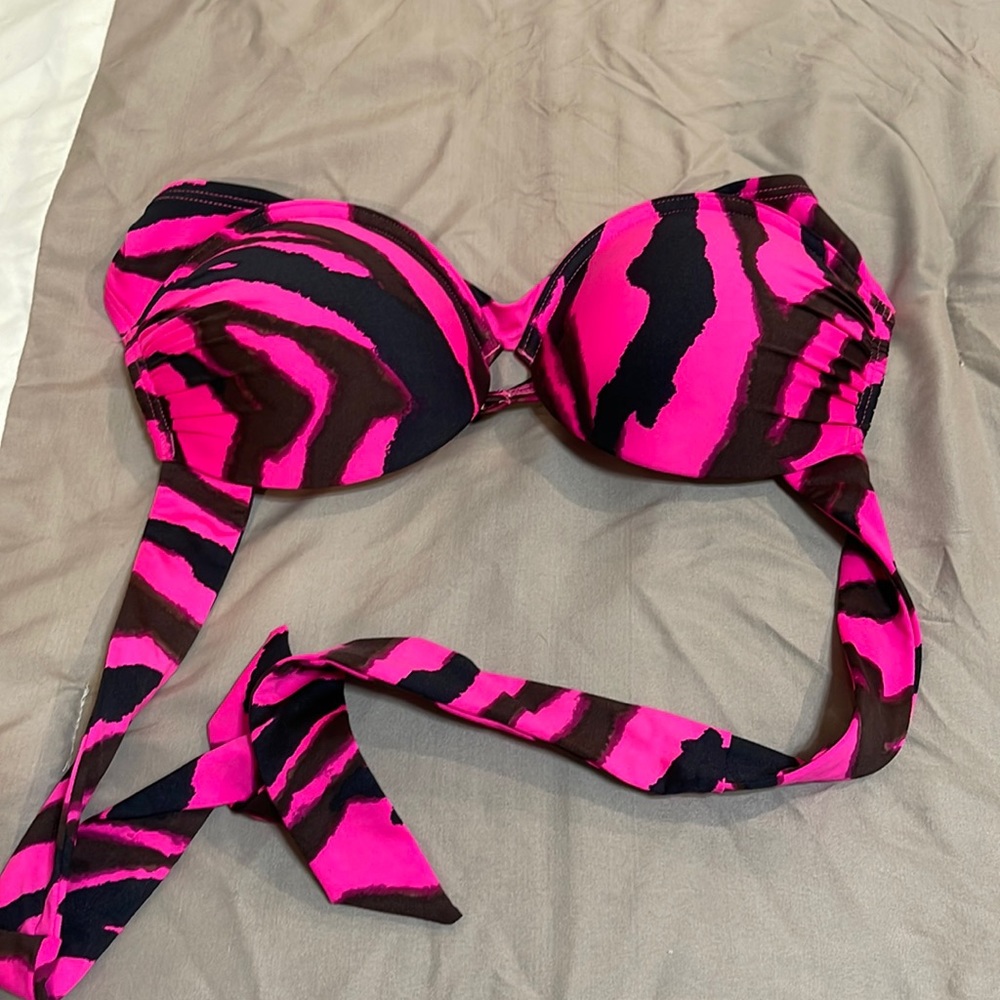 Used 1x Victoria secret bra size 32B